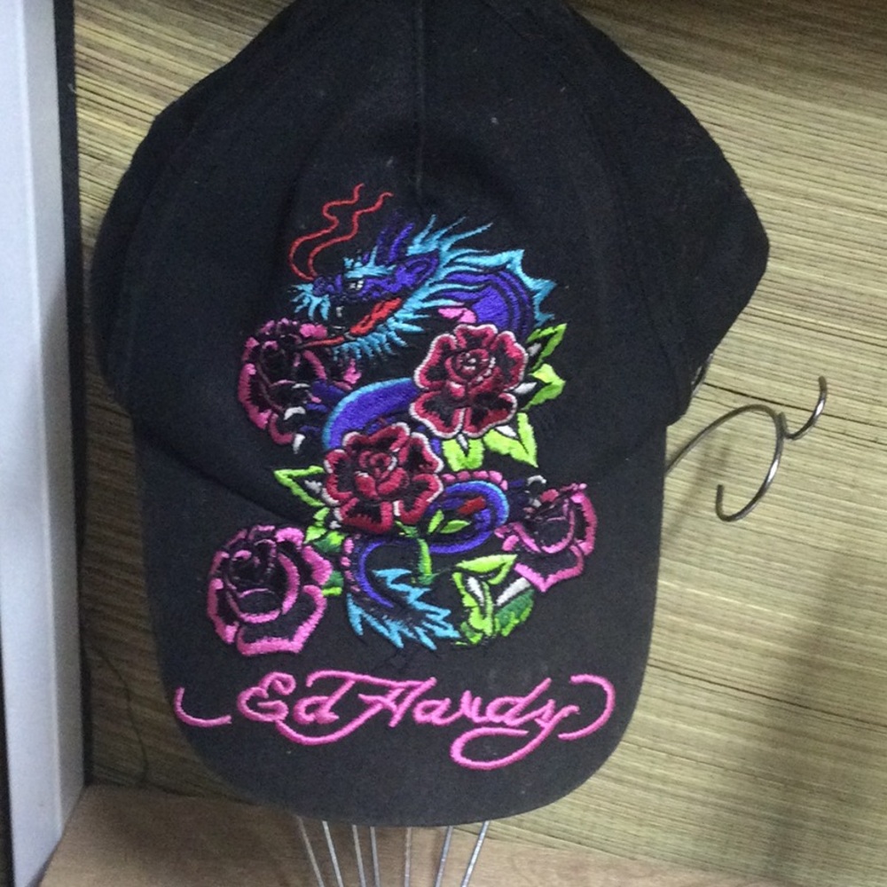 🪩Ed Hardy Black Cap with Dragon and Roses Embroidery